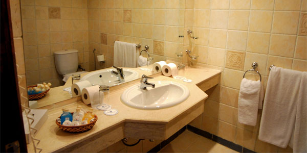 Tropitel-Dahab-Oasis-Room-Bathroom